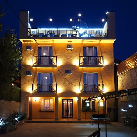 Hotel Banihills Tbilisi Eksteriør billede